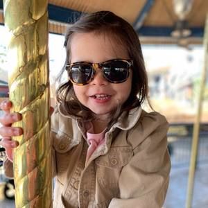 Meet your Posher, Cortney